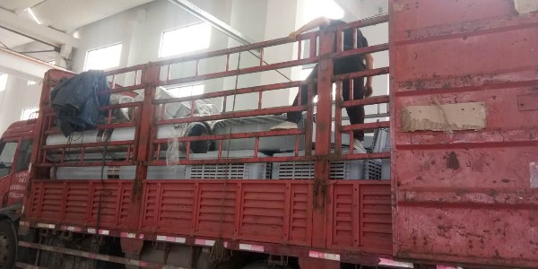 <i style='color:red'>通风降温厂家</i>极悦娱乐建议您使用冷风机，享受海风的感觉！